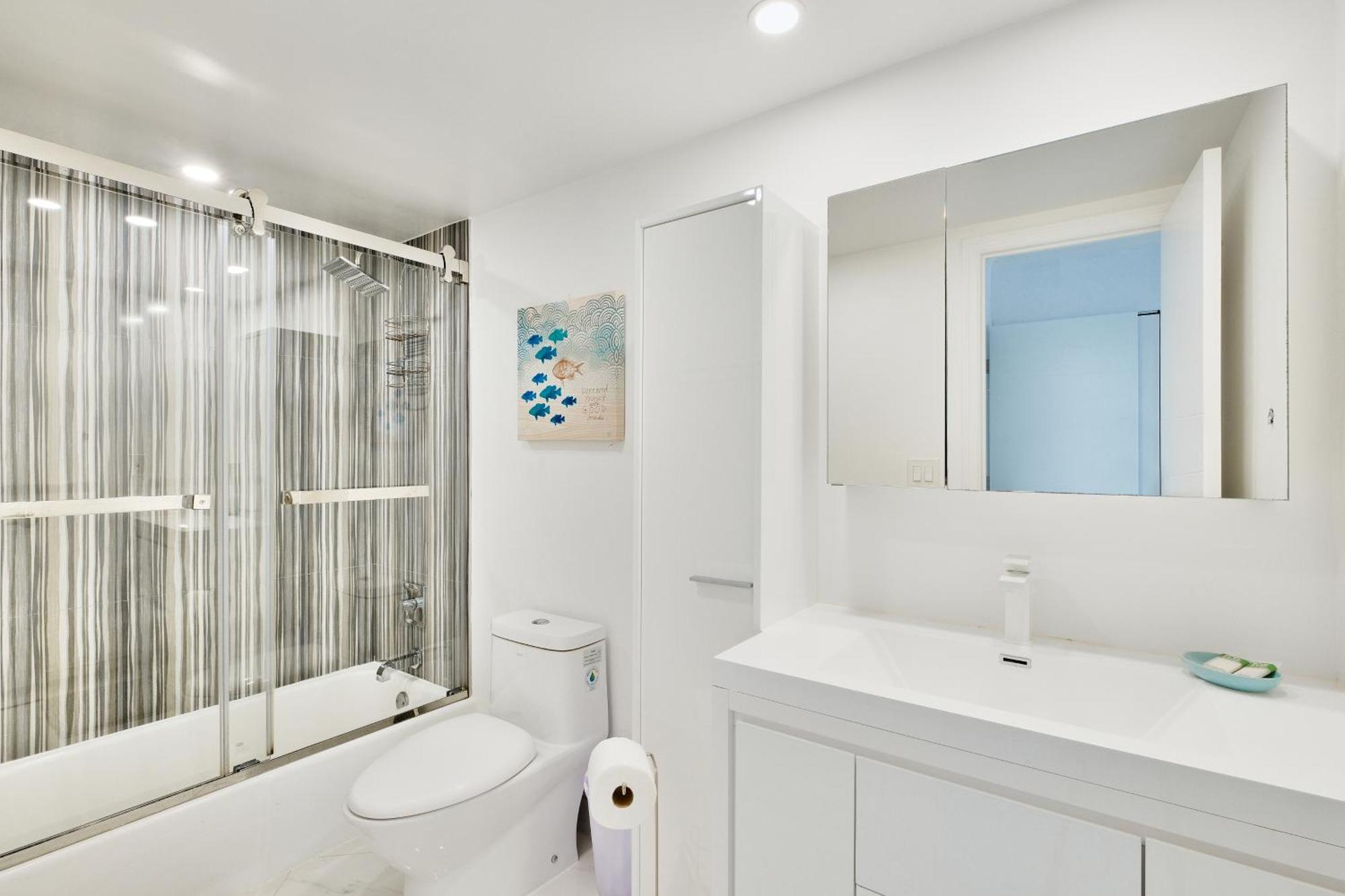 Miami Beach Collins Ave Apartments Free Parking Sunny Isles Beach Bilik gambar