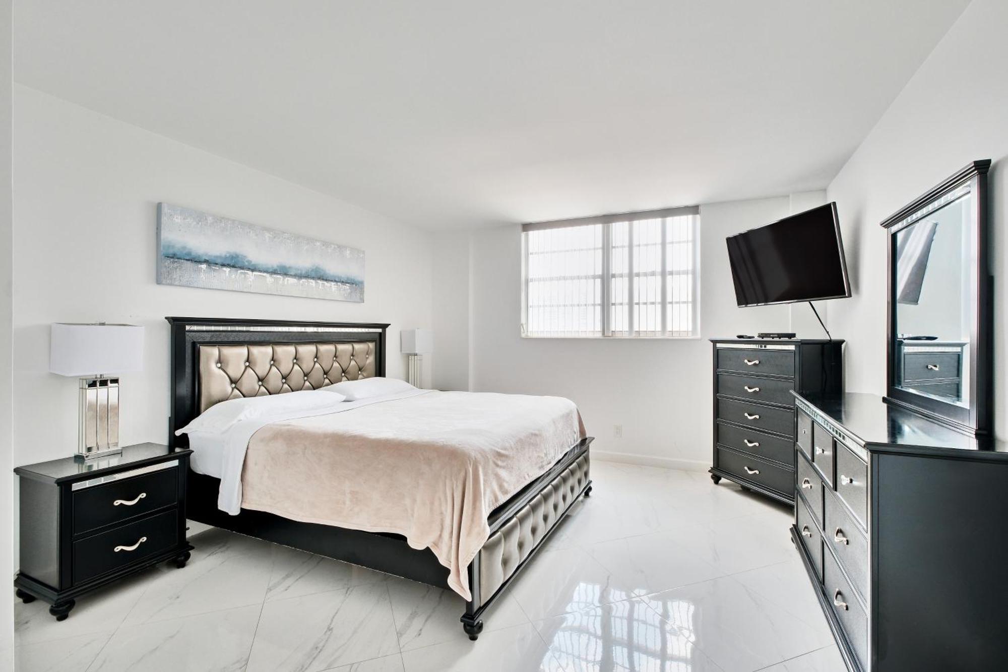 Miami Beach Collins Ave Apartments Free Parking Sunny Isles Beach Bilik gambar