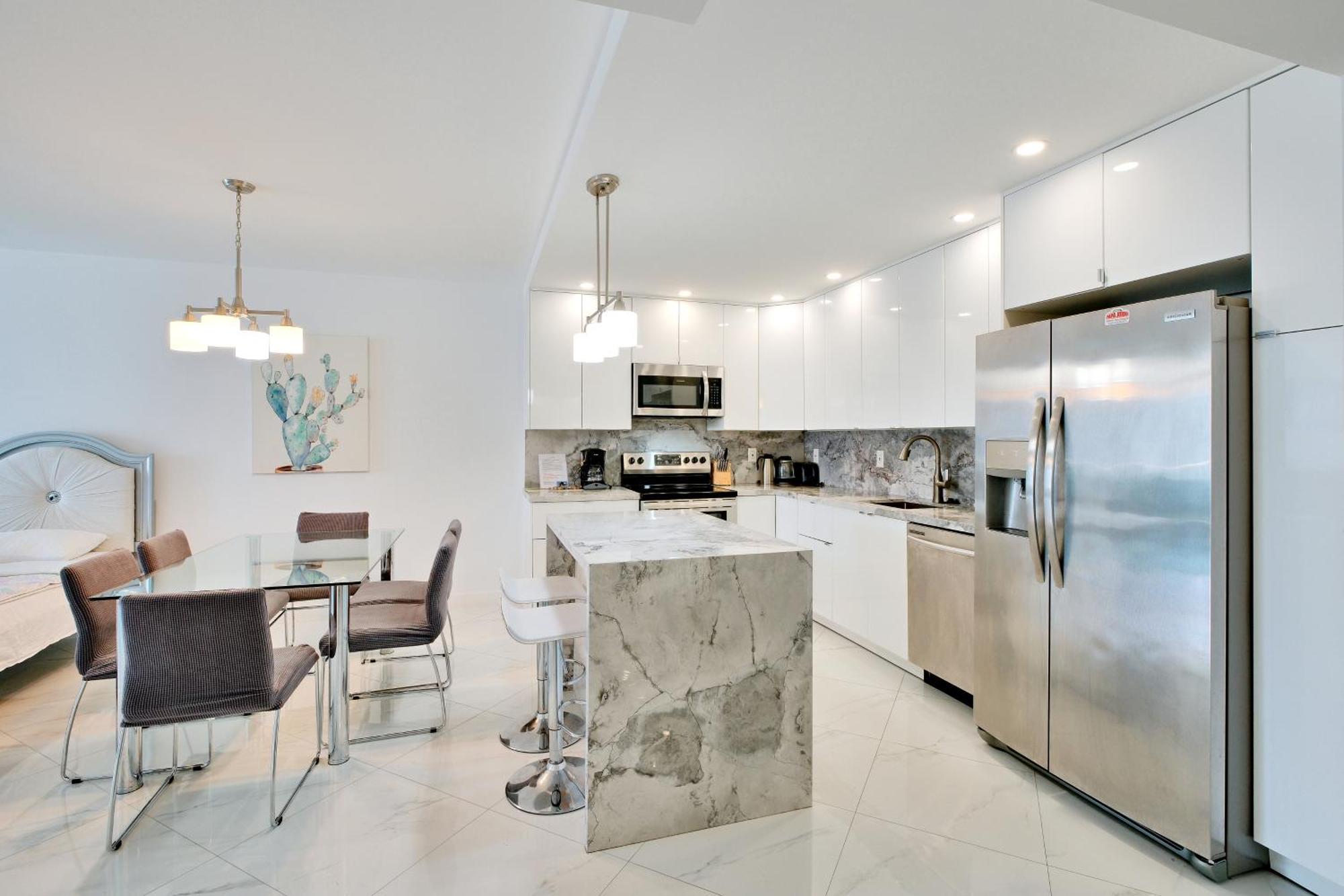 Miami Beach Collins Ave Apartments Free Parking Sunny Isles Beach Bilik gambar